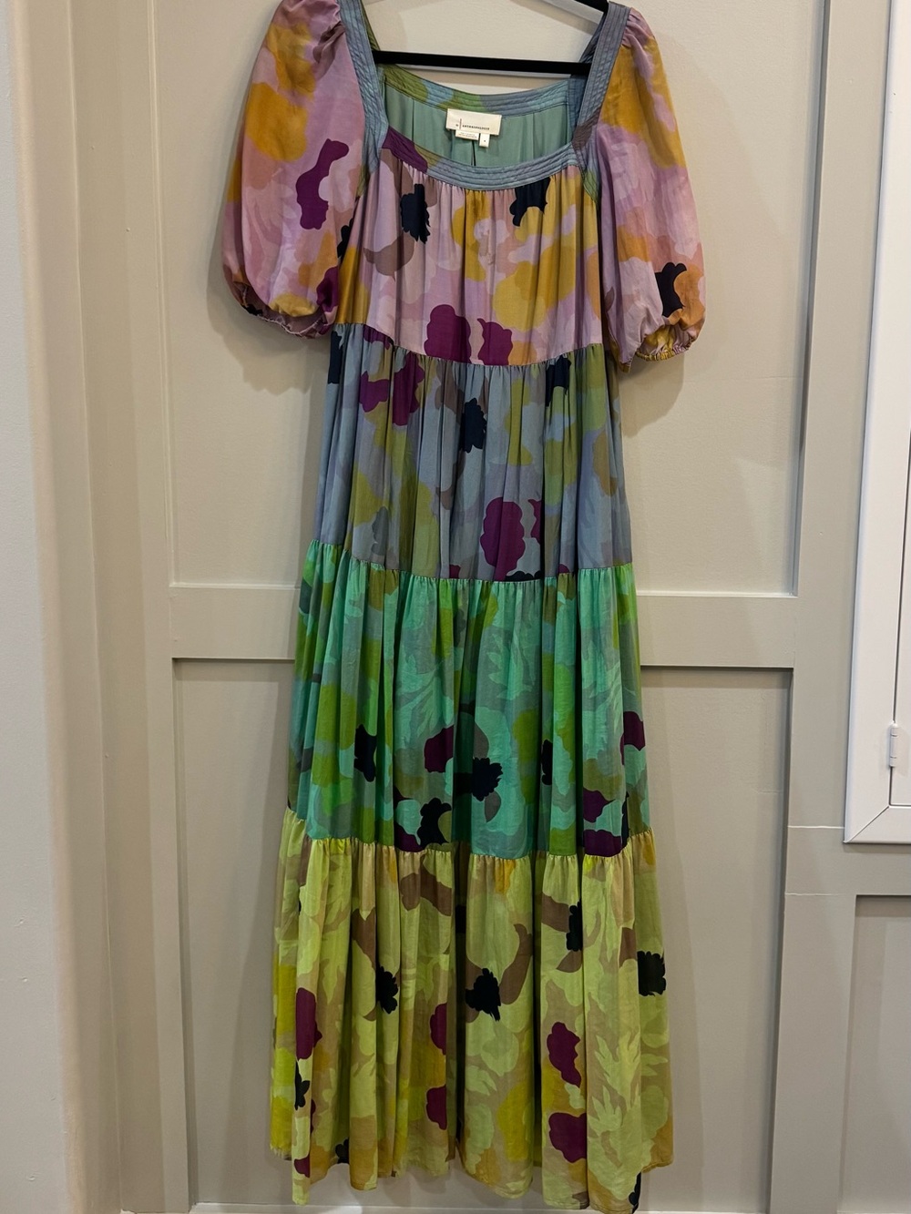 Women’s Multicolor Tiered Maxi Dress with Puff Sleeves.